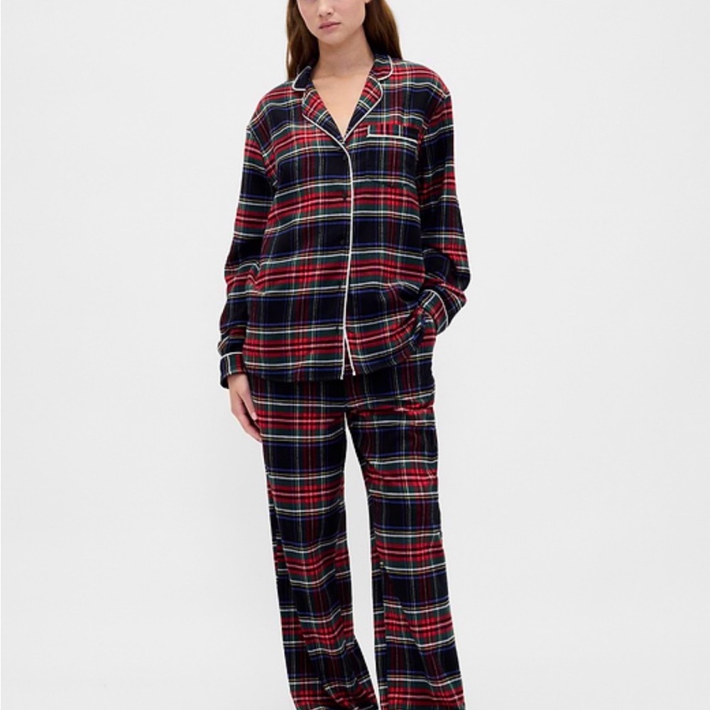GAP Red and Navy Plaid Flannel Pajama Set